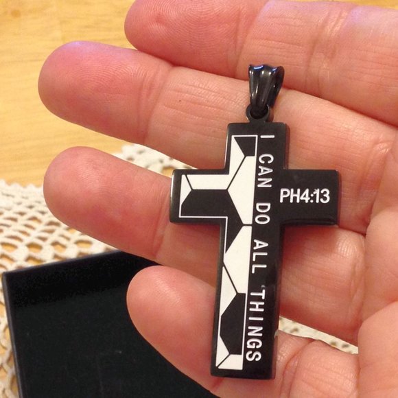 Christian Cross Pendant with bible verse - Picture 5 of 5